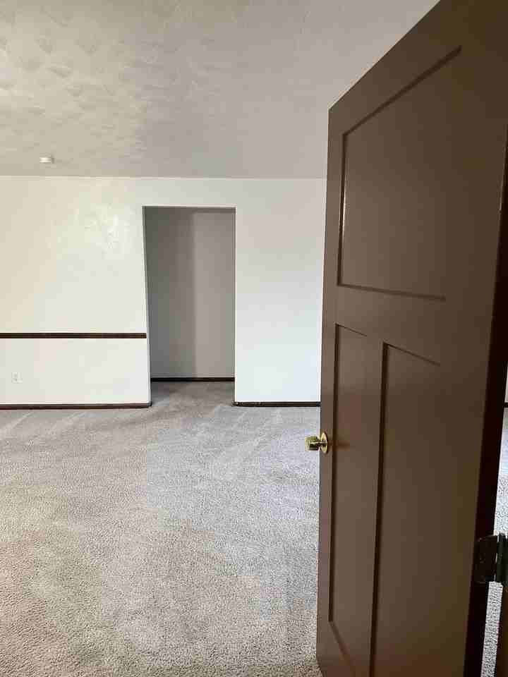 Southern Blvd. Apartments - Photo 2 of 20