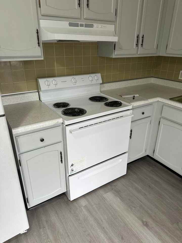 Southern Blvd. Apartments - Photo 5 of 20