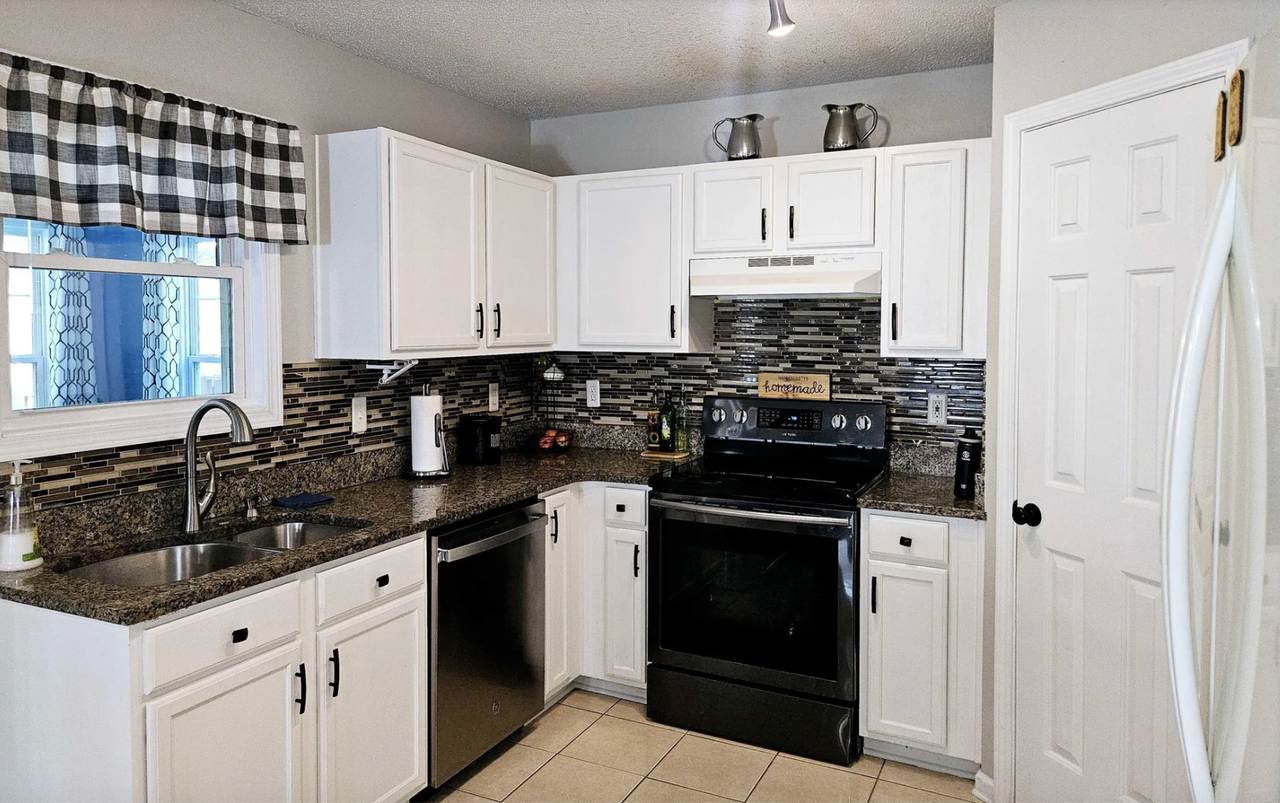 15 Ridgecrest Ct - Photo 5 of 26