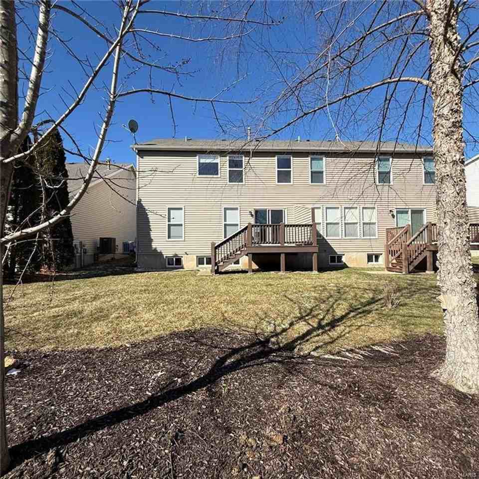 43 Edenshire Ct #76B - Photo 2 of 12