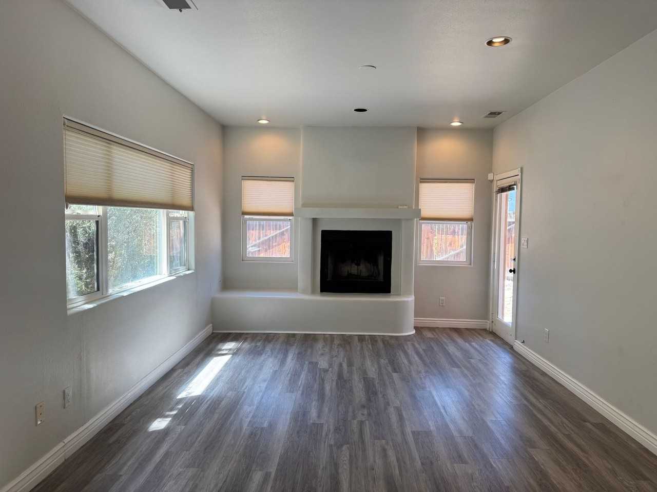 1005 15th St Nw - Photo 3 of 18