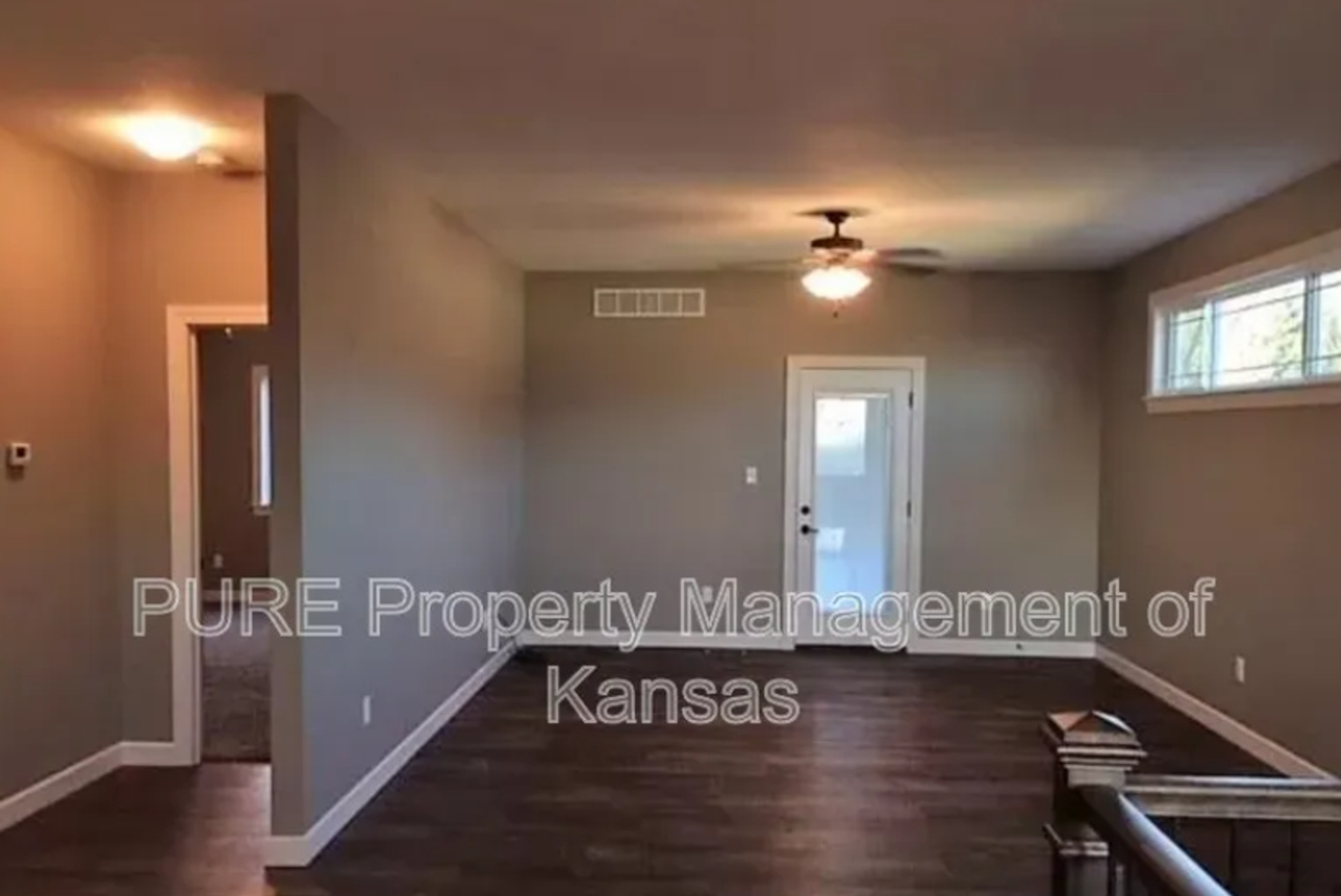 4425 Se Gemstone Ln - Photo 3 of 7