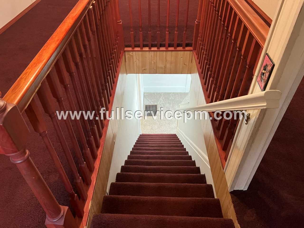 1831 Rainier Ave - Photo 7 of 37