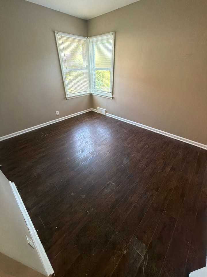 12129 Aragon Ave - Photo 7 of 15