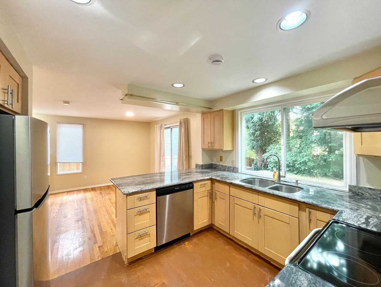 24309 Se 42nd St - Photo 6 of 23