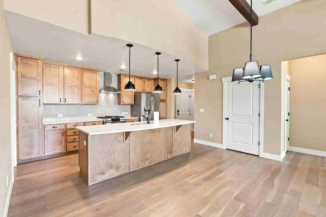 4622 Hahns Peak Dr - Photo 6 of 27