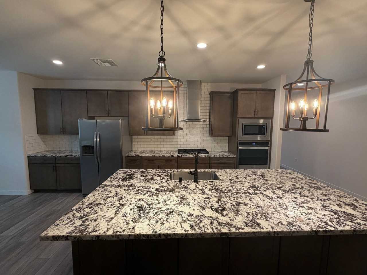 9824 Fort Sanders Ave - Photo 6 of 16