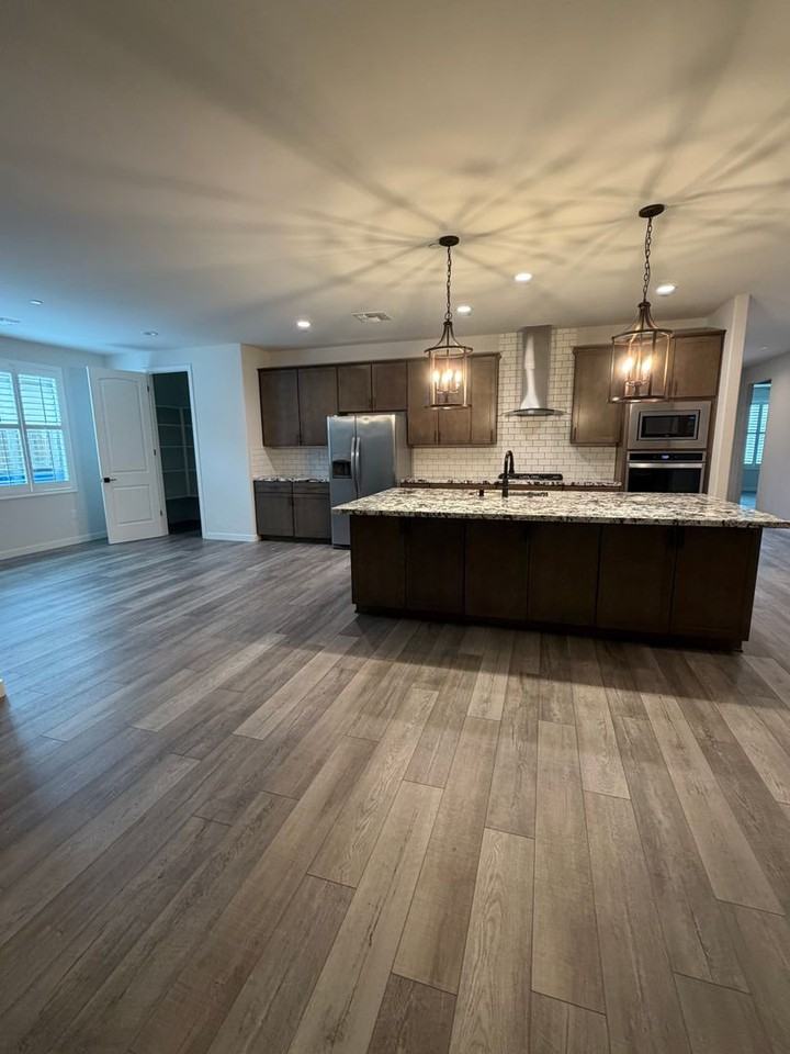 9824 Fort Sanders Ave - Photo 7 of 16
