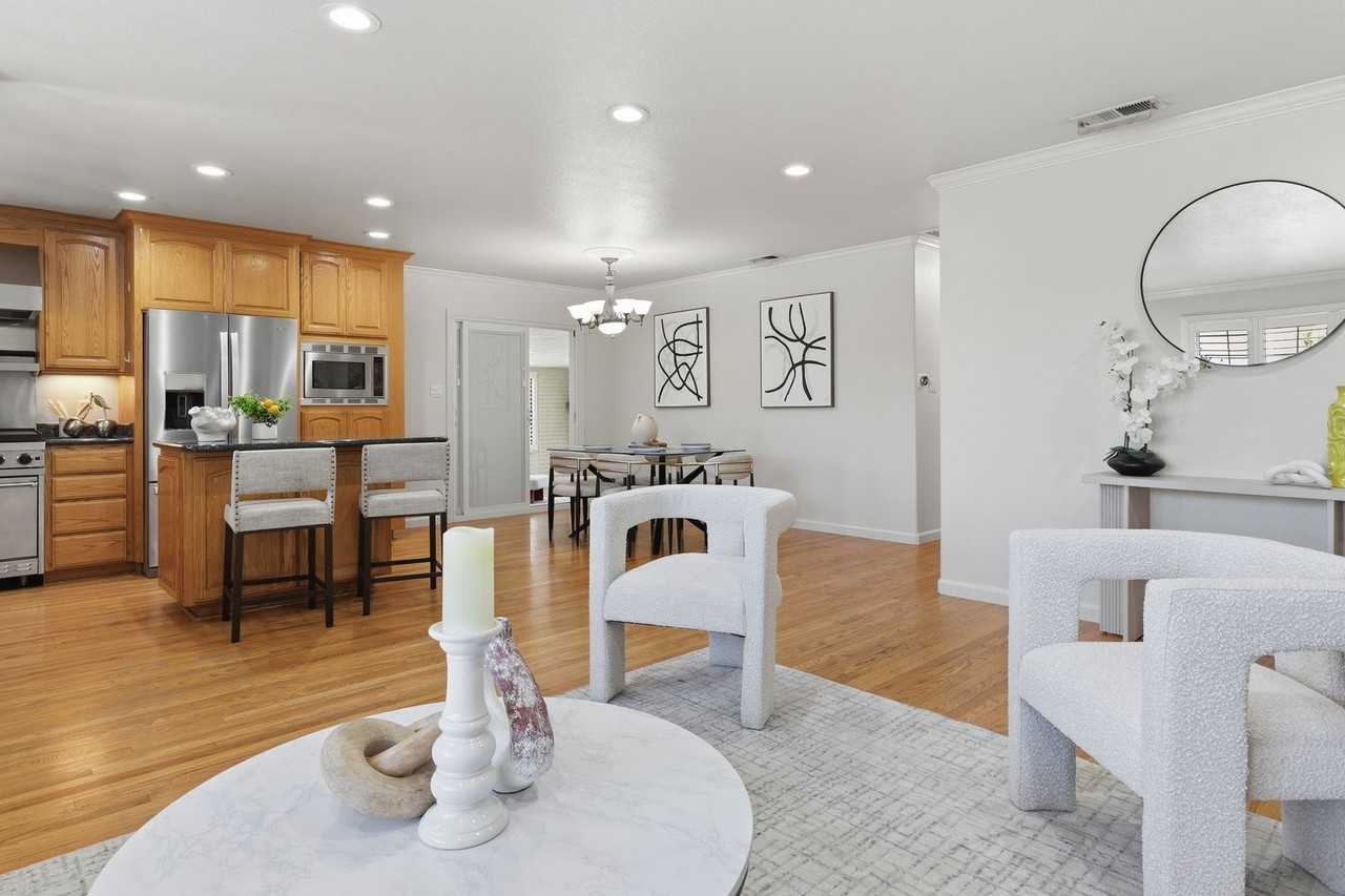 36034 Cherry St - Photo 5 of 28