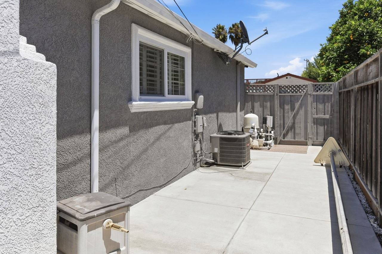 36034 Cherry St - Photo 6 of 28