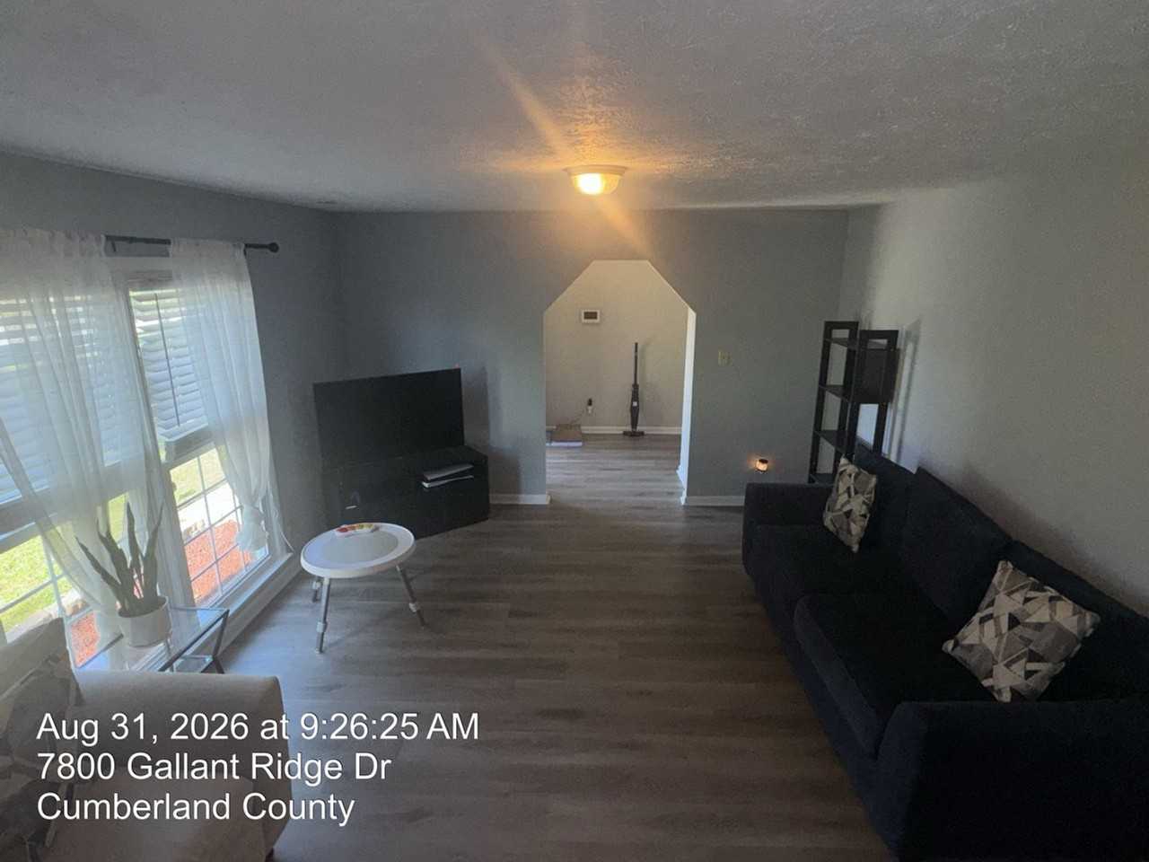 7800 Gallant Ridge Dr - Photo 4 of 18