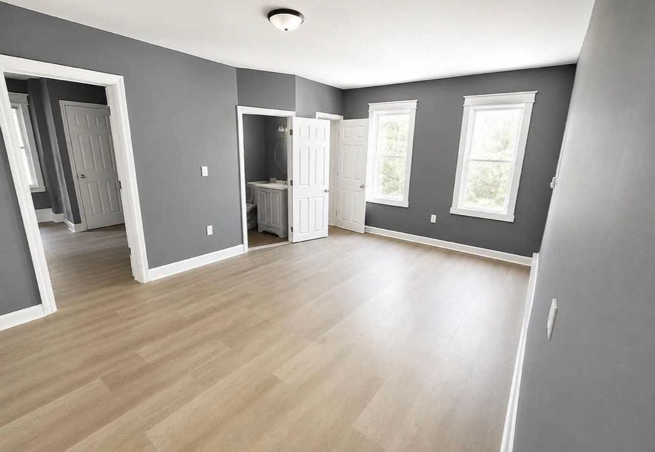 437 West Broad Street - Photo 6 of 24