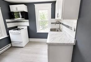 featured image of 437 W Broad St