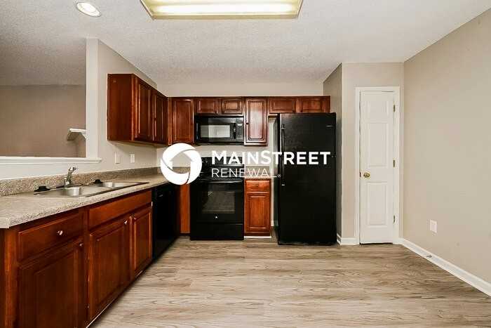 405 Kendall Ln - Photo 7 of 17
