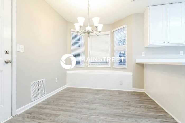 723 Arbor Hill Dr - Photo 6 of 17