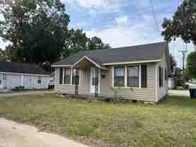 209 E 10th St - Photo 1 of 1