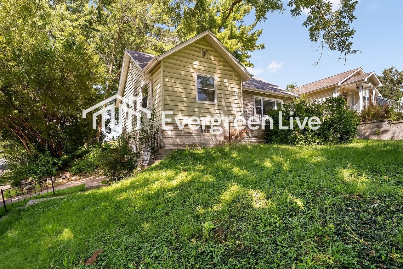 6102 Fontenelle Blvd - Photo 2 of 30