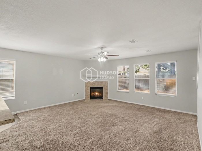 16956 Valiant Oak St - Photo 6 of 30