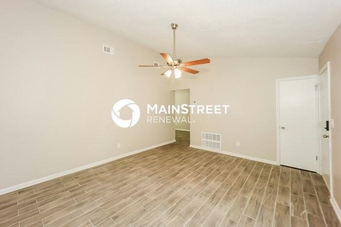 9006 Homewood Dr - Photo 5 of 16