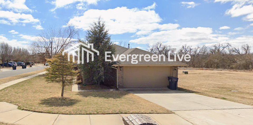 12220 Norway Ct - Photo 2 of 7