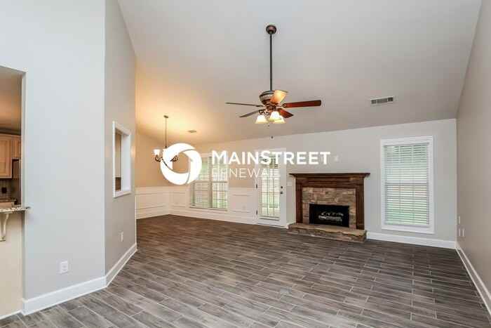 219 Jacob Dr - Photo 4 of 16