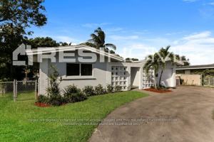 featured image of 1571 Nw 6th Ave