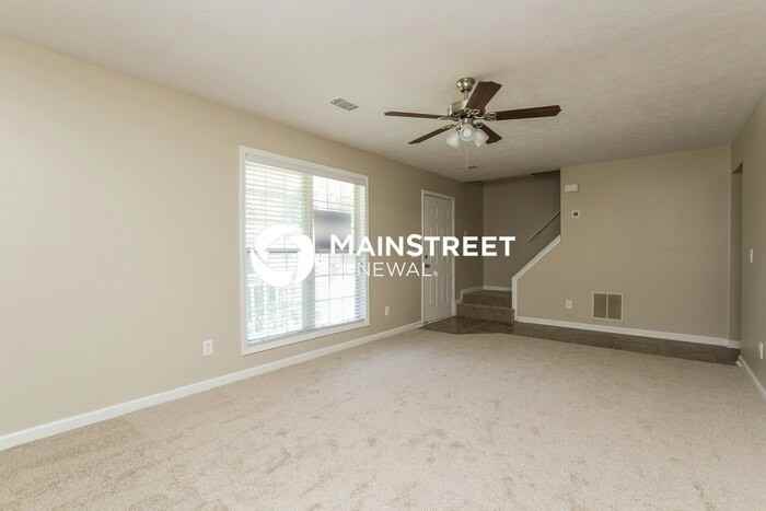 616 Hunters Cove Ln - Photo 3 of 15