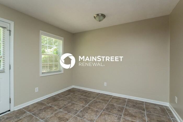 616 Hunters Cove Ln - Photo 5 of 15