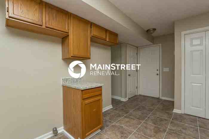 616 Hunters Cove Ln - Photo 7 of 15