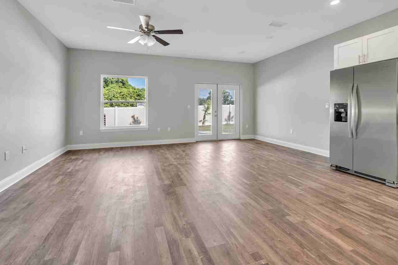 520 N 1st Ave #520TH - Photo 6 of 18