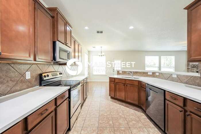 12151 Karnes Way - Photo 7 of 18