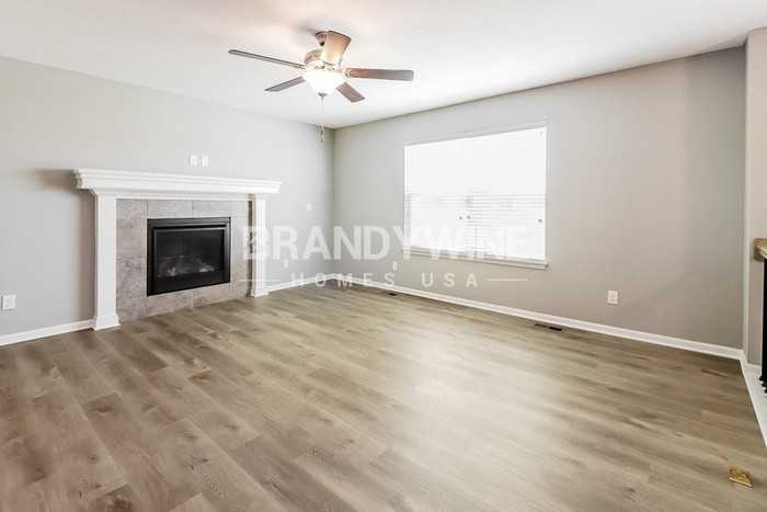 14409 Oakland Ct - Photo 4 of 34