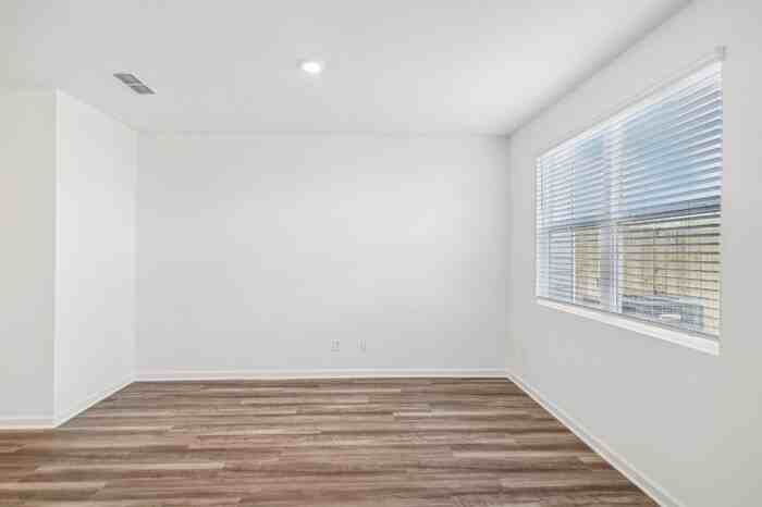 116 Saginaw Ct - Photo 5 of 24