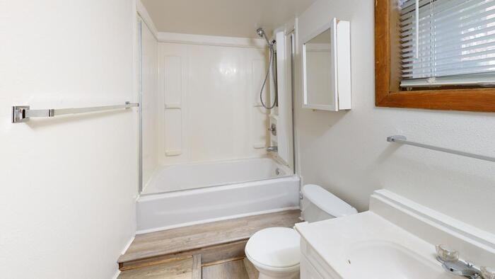 815 N 16th St #2 - Photo 2 of 7
