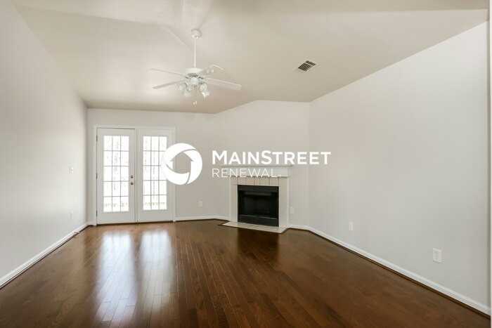 165 Lakeview Trl - Photo 3 of 16