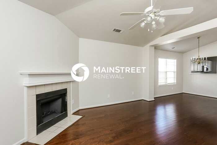 165 Lakeview Trl - Photo 4 of 16
