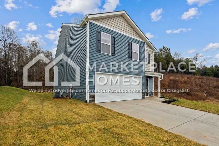 2025 Southwood Cir - Photo 4 of 33