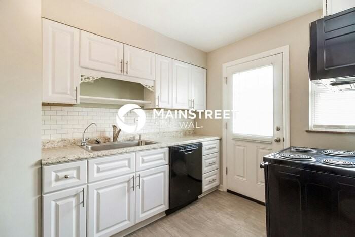 2160 Sylved Ln - Photo 7 of 18