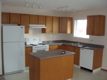 114 - 114 26 Ave Nw - Photo 4 of 6