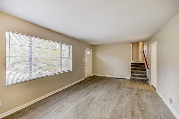 1212 Birchwood St - Photo 5 of 14