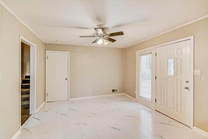 1212 Birchwood St - Photo 7 of 14