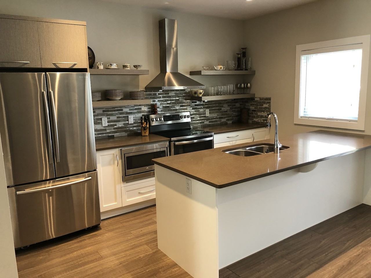 9512 71 Ave Nw - Photo 5 of 15