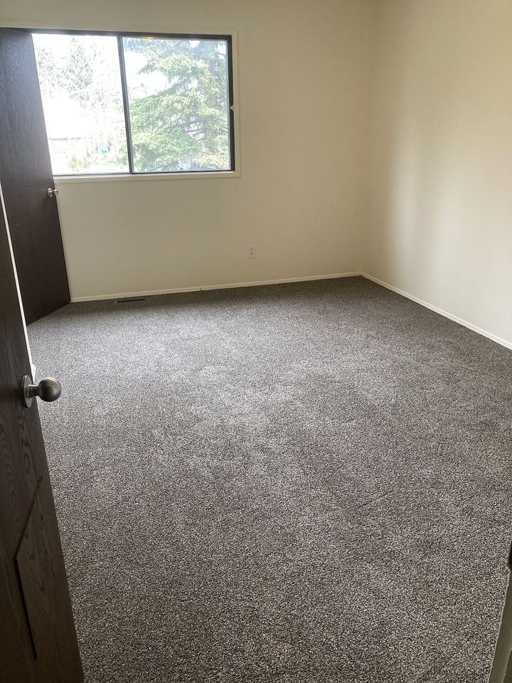 6520 Huntsbay Rd Nw - Photo 4 of 9