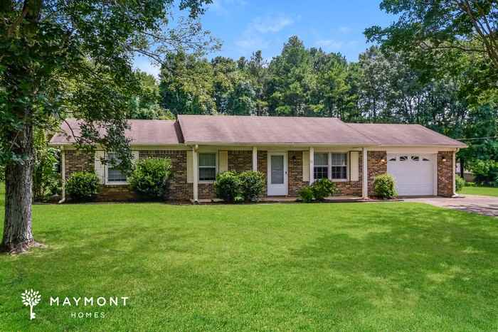 121 Greenwood Cir - Photo 4 of 12
