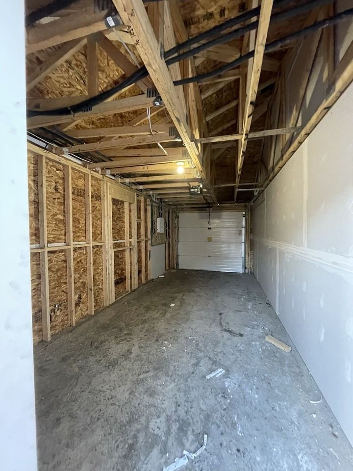 11946 86 St Nw - Photo 5 of 37