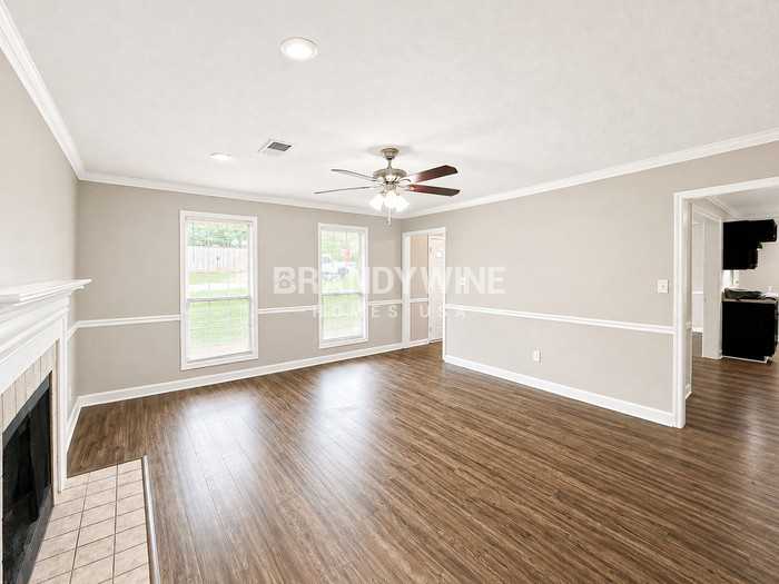 5556 Pennybrook Trl - Photo 4 of 27