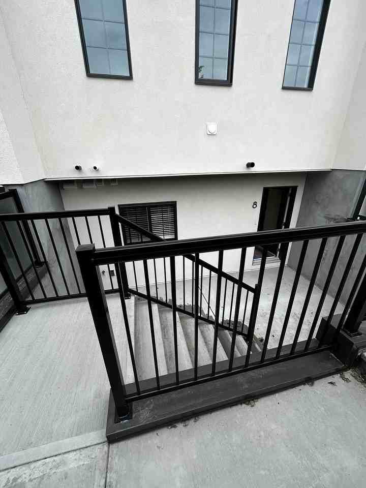 6001 - 9 - 6240 18a Street Southeast - Photo 4 of 15