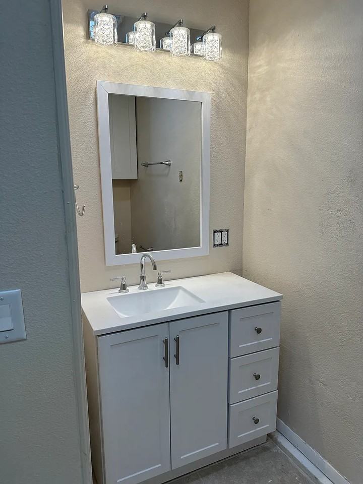 3295 Buckland Street - Photo 4 of 4