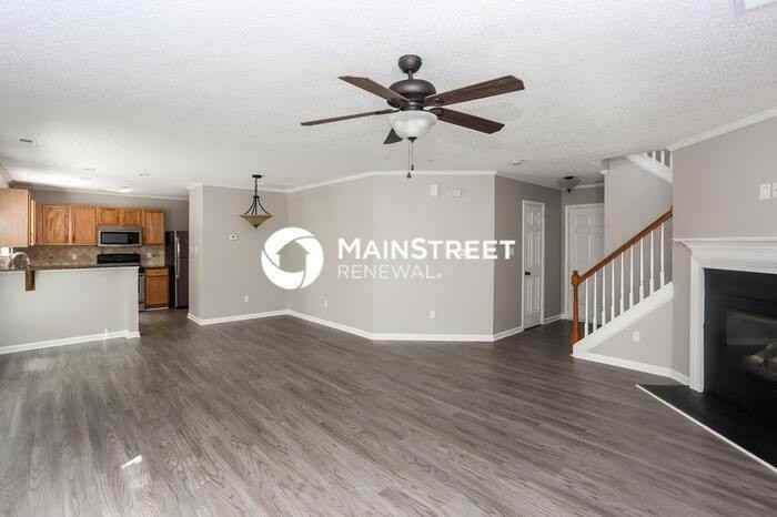 1325 Crestfield Dr - Photo 7 of 18