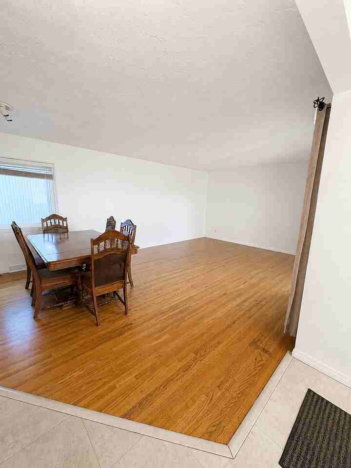 3735 Brooklyn Cres Nw - Photo 2 of 24